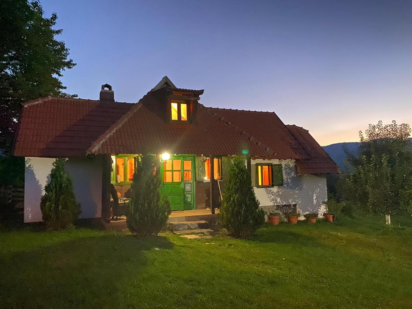 Camp Viljamovka Apartamento Kremna Exterior foto